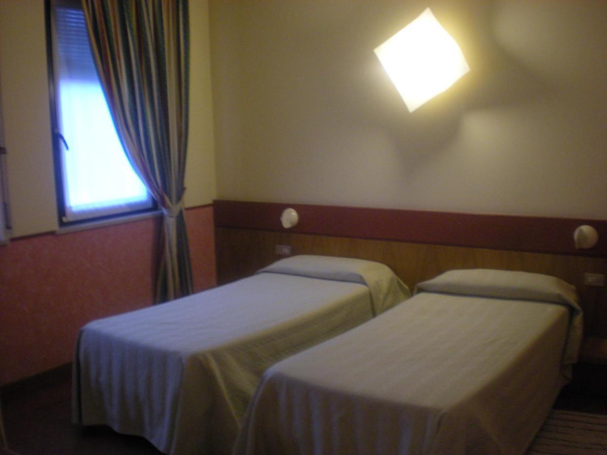 Hotel Roma Bussolengo Chambre photo